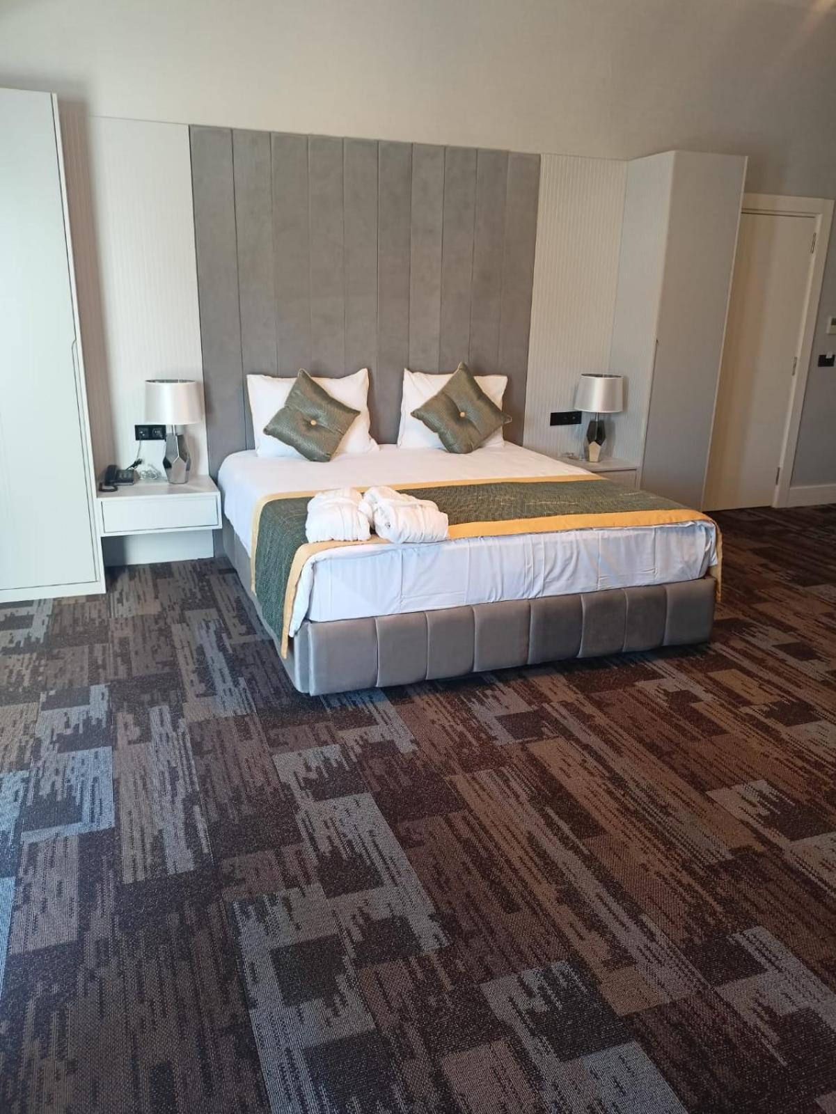 Livello Hotel Istanboel Buitenkant foto