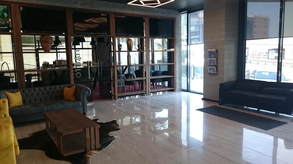 Livello Hotel Istanboel Buitenkant foto
